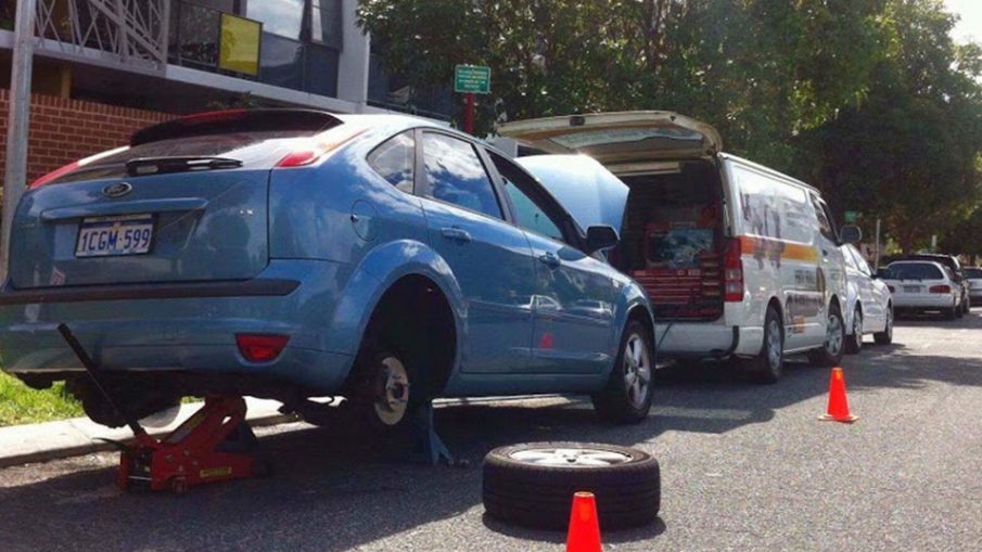 Cứu hộ ô tô bình dương, xe cẩu, xe cứu hộ đi Sài Gòn. [XE CỨU HỘ 24/7] - chuyên cung cấp các dịch vụ cứu hộ xe ô tô, cứu hộ xe tải, xe khách