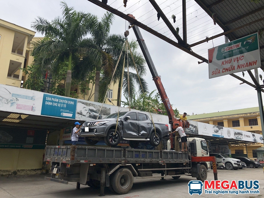 Cứu hộ giao thông bằng xe cẩu, kéo xe, vận chuyển xe ô tô đi Tp Hồ Chí Minh <===> các tỉnh Bình Phước, Bình Dương, . . . . Gọi ngay XE CỨU HỘ 24/7 (0966.889.186)